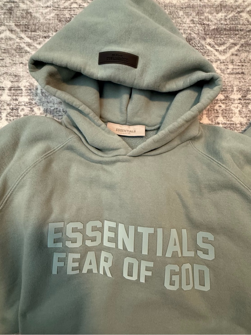 FEAR OF GOD ESSENTIALS HOODIE - SYCAMORE, Men’s Large